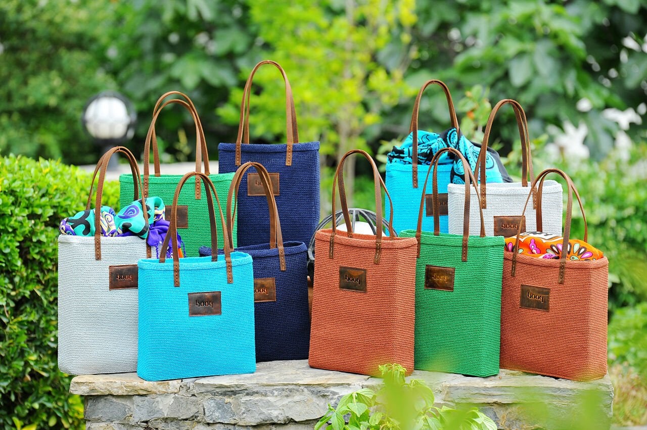 El Yapımı Örgü Çantalar: Kadın Emeğiyle Üretilen Doğal ve Şık Tasarımlar